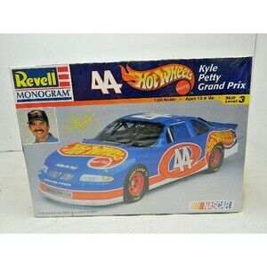 Revell Monogram 1998 Hot Wheelsl #44 Kyle Petty Pontiac Grand Prix Sealed